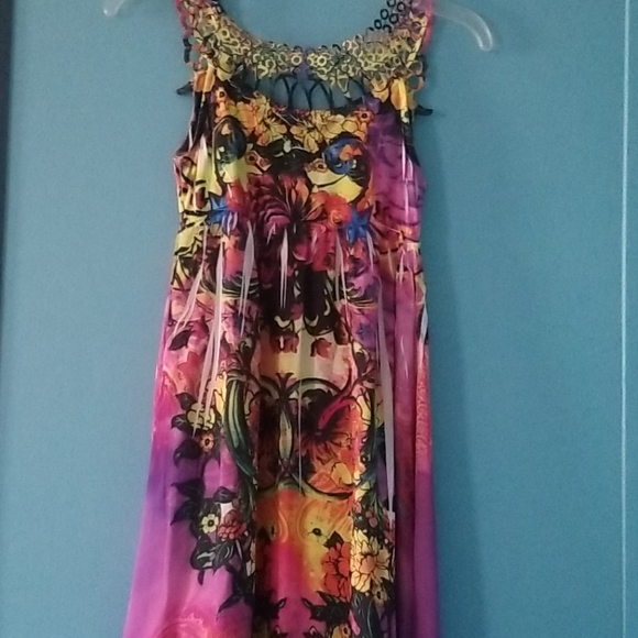 Summer dress - Picture 3 of 3